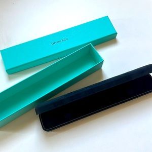 Tiffany original blue box with velvet jewelry box for necklace or bracelet.